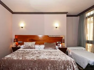 Vetusta Hotel 3*